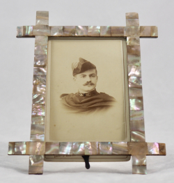 Mirrored Frames
